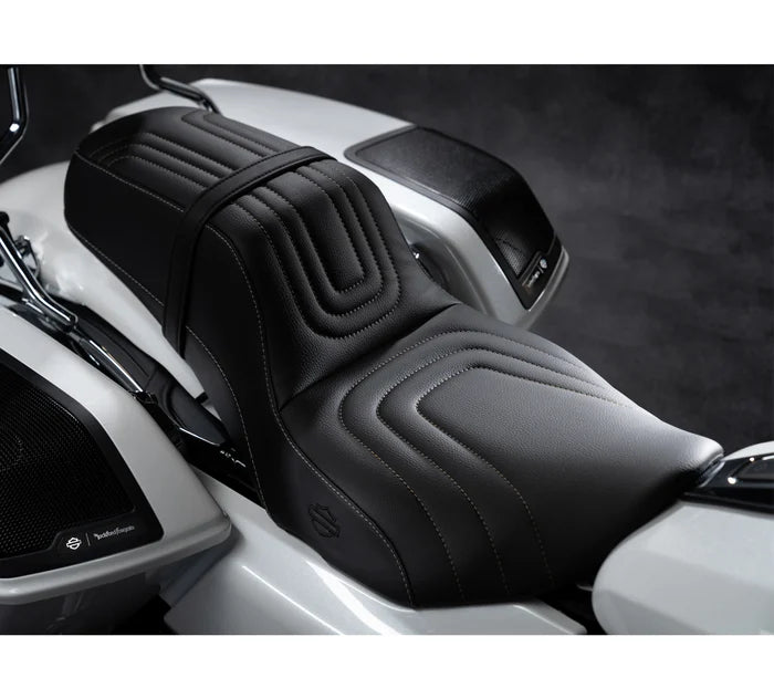 Harley-Davidson® Switchback Touring Seat – U Stitch