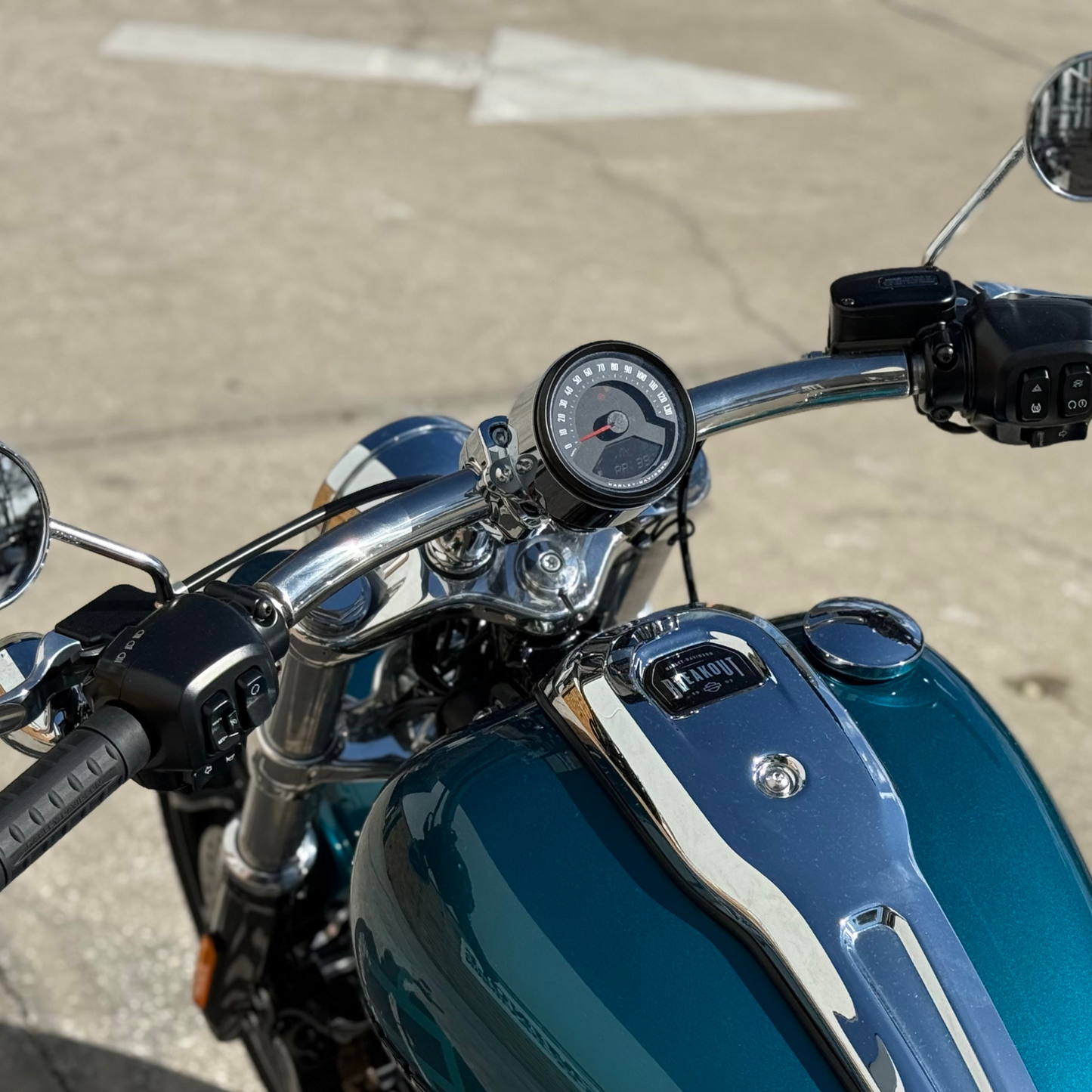 Harley-Davidson® Original Equipment Handlebars - '25-Later Breakout - Polished