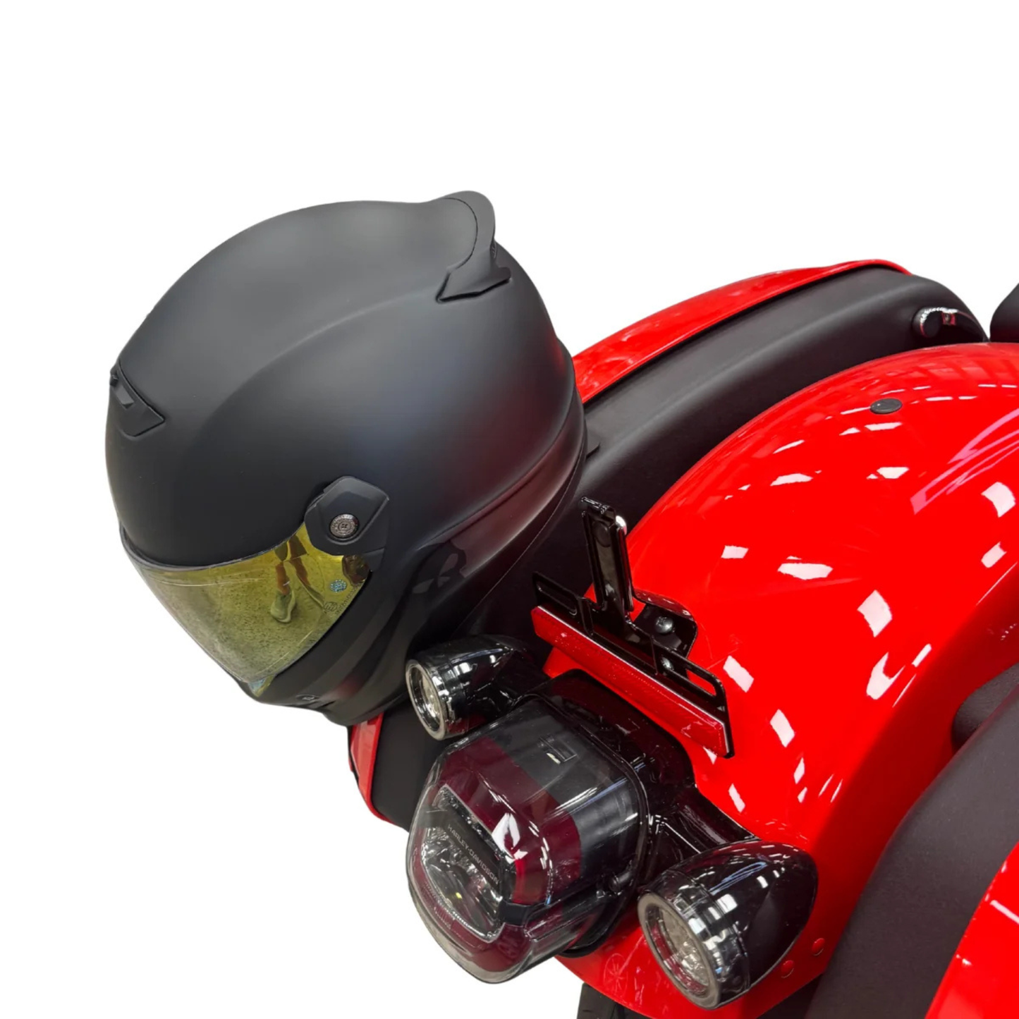 Hang It - Helmet hook - Milwaukee-Eight Softail with Saddlebags - Right Side